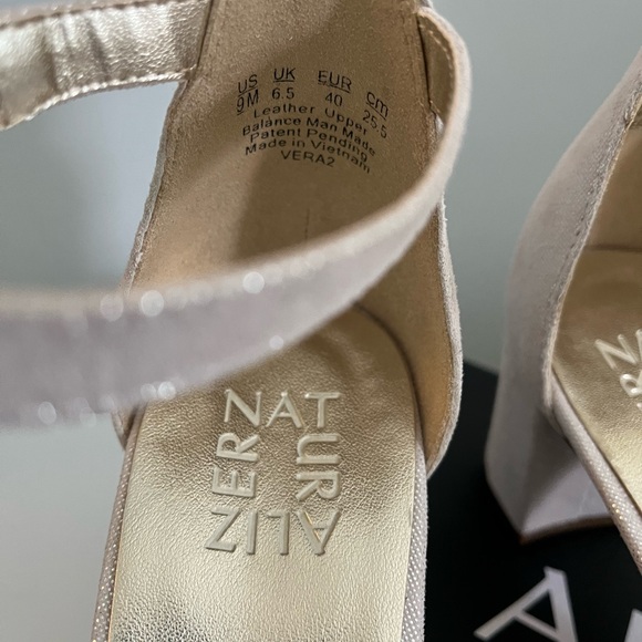 NWOB Naturalizer Sandals/Evening/Bridal Shoes Sz 9 Silver - Picture 10 of 10